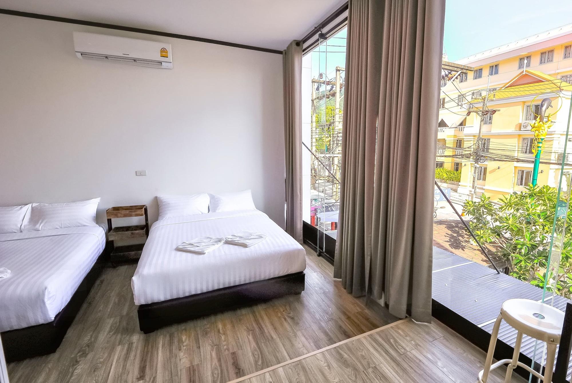 Glur Phuket Patong Beach Esterno foto